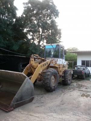 ขายรถตัก TCM 830 รถเก่าในพร้อมใช้งาน