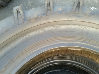 ขาย ยางนอก รถไถ พร้อมกระทะล้อ ขนาด 16.9 - 28 ราคาเส้นละ 13,500 บาท ขาย ยางนอก รถไถ พร้อมกระทะล้อ ขนาด 16.9 - 28 ราคาเส้นละ 13,500 บาท