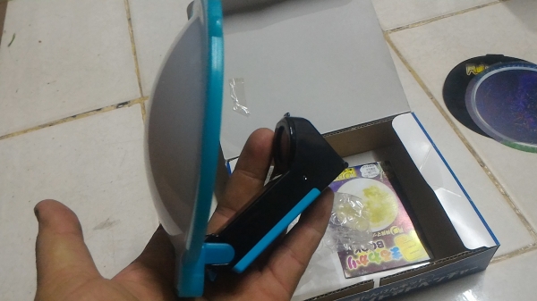 เครื่องฉายแผนที่ดาวแบบต่างๆอย่างง่ายใช้ไฟจากถ่านก้อนเดียวพกพาสะดวก