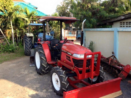 นางฟ้า...มาแล้ว..ยันร์ม่า EF494T 4  WD พร้อมใบมีดดันหน้า..ปี 2555