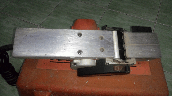 ขายด่วนกบไฟฟ้าหน้า3 Maktec MT110 750W.18000/min.