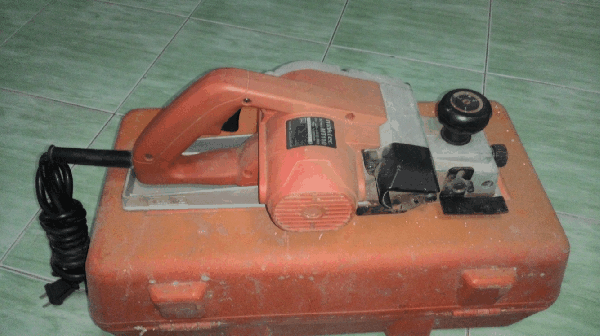 ขายด่วนกบไฟฟ้าหน้า3 Maktec MT110 750W.18000/min.