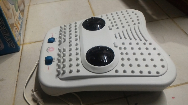 เครื่องสั่นนวดเท้า FOOT CARE ของไหม่ ใช้นวดเท้าหรือน่องได้ มีให้เลือกการนวดหลายแบบ