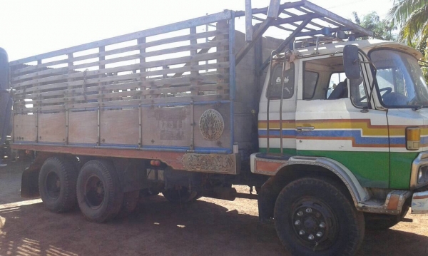 ขาย 10 ล้อ HINO KT920 เปลี่ยนช่วงล่างใหญ่ 2 เพลา เครื่อง EH700 168 แรงม้า คัสซีสวยตลอดเส้น สโลว์อินเตอร์ ยางเต็ม ทะเบียนพร้อมโอนครับ