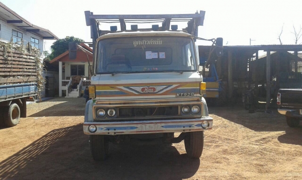 ขาย 10 ล้อ HINO KT920 เปลี่ยนช่วงล่างใหญ่ 2 เพลา เครื่อง EH700 168 แรงม้า คัสซีสวยตลอดเส้น สโลว์อินเตอร์ ยางเต็ม ทะเบียนพร้อมโอนครับ