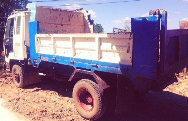 6ล้อดั้มดิน5คิว ISUZU ROCKY FRR-175 **ขาย ISUZU ROCKY-175 6ล้อดั้มดิน5คิว ยาง8 ราคาเบาๆ ISUZU ROCKY FRR12DA 6BG1-175HP ฝาดำ เครื่องเดิม เกียร์เดิม เครื่องดี แน่น แรงดีครับฟิตใหม่ พึ่งเปลี่ยนแหวนใหม่ เกียร์ดี ไม่หลุด ช่วงล่างใหญ่ Fหน้ 6ล้อดั้มดิน5คิว ISUZU ROCKY FRR-175 **ขาย ISUZU ROCKY-175 6ล้อดั้มดิน5คิว ยาง8 ราคาเบาๆ ISUZU ROCKY FRR12DA 6BG1-175HP ฝาดำ เครื่องเดิม เกียร์เดิม เครื่องดี แน่น แรงดีครับฟิตใหม่ พึ่งเปลี่ยนแหวนใหม่ เกียร์ดี ไม่หลุด ช่วงล่างใหญ่ Fหน้