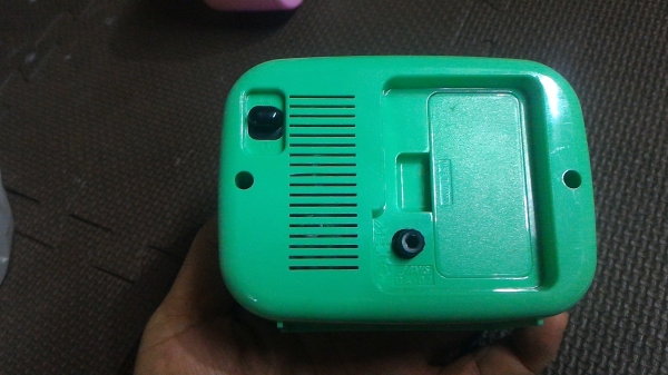 นาฬิกาปลุกตั้งโต็ะ  มีไฟกดดูได้ มองเห็นชัดเจน ตัวค่อนข้างใหญ่ ( ตัวละ 200 บาท )