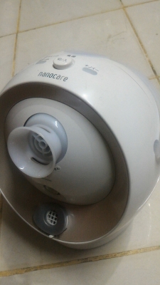 เครื่องฟอกอากาศ Panasonic nanocare เพิ่มความชื่น และปล่อยไอออนลบ