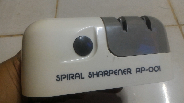 เครื่องเจียรลบมีด SPIRAL SHARPENER แบบใช้ถ่าน พกพาสะดวก ใช้งานง่าย
