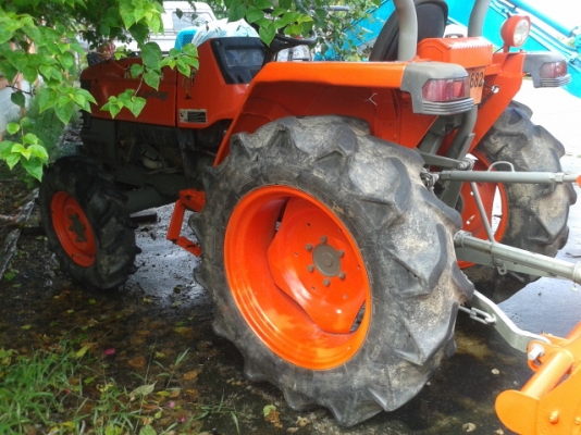 รถไถ่นาคูโบต้า  รุ่น  L 3408   สองเพลา  พร้อมใช้งาน