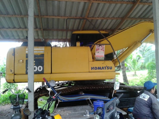KOMATSU PC 200-7