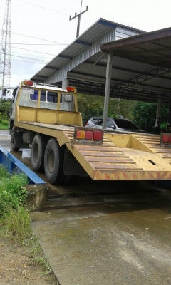 สิบล้ออีโน่สองเพลา   240 แรงม้า  ท้ายลาด(หรือท้ายเป็ด) รถห้างแท้  พร้อมใช้งาน เล่มติดมือ...