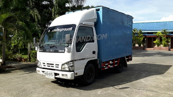 รถบรรทุก ตู้แห้ง ISUZU NKR กระบะยาว 3.20 เมตร มีแอร์ 100 แรงม้า