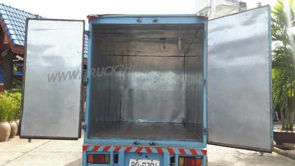 รถบรรทุก ตู้แห้ง ISUZU NKR กระบะยาว 3.20 เมตร มีแอร์ 100 แรงม้า