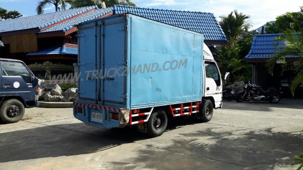 รถบรรทุก ตู้แห้ง ISUZU NKR กระบะยาว 3.20 เมตร มีแอร์ 100 แรงม้า