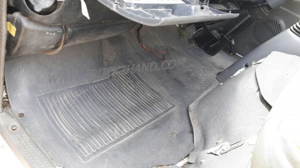 รถบรรทุก ตู้แห้ง ISUZU NKR กระบะยาว 3.20 เมตร มีแอร์ 100 แรงม้า