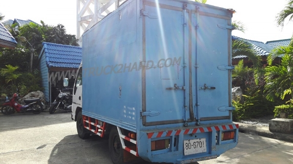 รถบรรทุก ตู้แห้ง ISUZU NKR กระบะยาว 3.20 เมตร มีแอร์ 100 แรงม้า