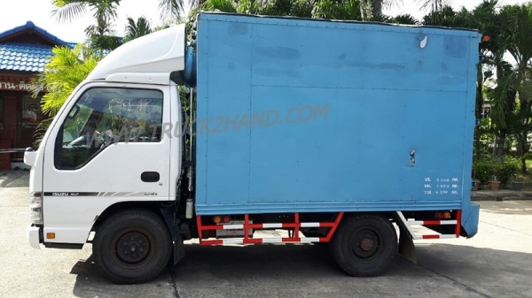 รถบรรทุก ตู้แห้ง ISUZU NKR กระบะยาว 3.20 เมตร มีแอร์ 100 แรงม้า