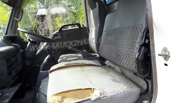 รถบรรทุก ตู้แห้ง ISUZU NKR กระบะยาว 3.20 เมตร มีแอร์ 100 แรงม้า