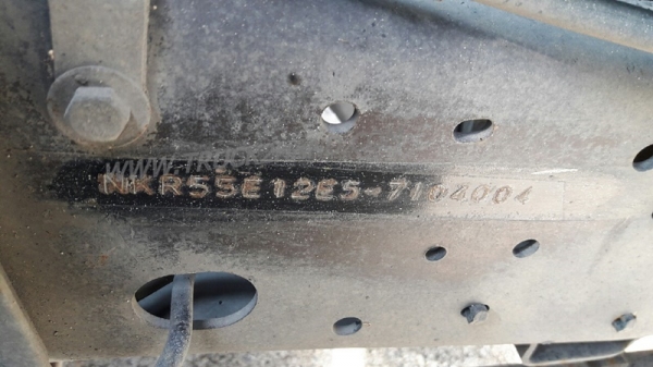 รถบรรทุก ตู้แห้ง ISUZU NKR กระบะยาว 3.20 เมตร มีแอร์ 100 แรงม้า