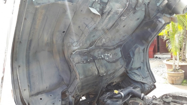 รถบรรทุก ตู้แห้ง ISUZU NKR กระบะยาว 3.20 เมตร มีแอร์ 100 แรงม้า