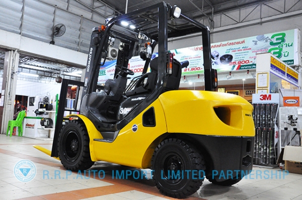 ขายรถโฟล์คลิฟท์มือสอง KOMATSU รุ่น FD30T35C-16-706421 ราคา 435,000 บาท รุ่นใหม่ล่าสุด