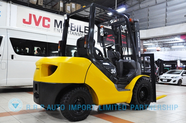 ขายรถโฟล์คลิฟท์มือสอง KOMATSU รุ่น FD30T35C-16-706421 ราคา 435,000 บาท รุ่นใหม่ล่าสุด