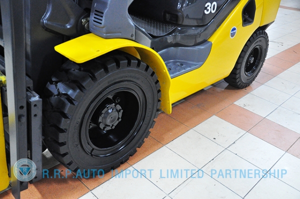 ขายรถโฟล์คลิฟท์มือสอง KOMATSU รุ่น FD30T35C-16-706421 ราคา 435,000 บาท รุ่นใหม่ล่าสุด