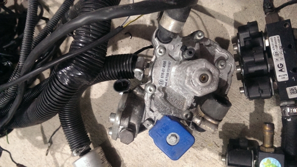 ขายขุดแก๊สหัวฉีด6สูบ ยี่ห้อAGของครบพร้อมใส่เลยใสๆขายรถถอดออก