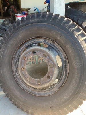 ขายกะทะล้อพร้อมยาง 10.00 -20 ขายกะทะล้อพร้อมยาง 10.00 -20