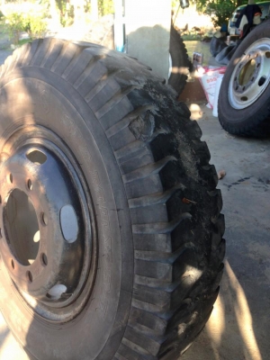 ขายกะทะล้อพร้อมยาง 10.00 -20 ขายกะทะล้อพร้อมยาง 10.00 -20