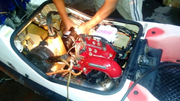 คาวา 650 เรือพร้อมขับ