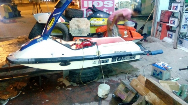 คาวา 650 เรือพร้อมขับ