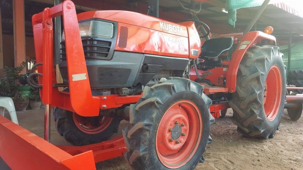 รถแทรกเตอร์มือสอง L4508DT รถในตำนานสวยๆเดิมๆทุกจุด ทนคุ้มค่าสุดๆ ใบมีดดันดิน ผานพรวน245,000บ. รถสวยสภาพดี ราคาถูก  ต้นทุนต่ำ ที่เพชรรุ่งเรือง แทร็กเตร์ มีให้เลือกกันหลายรุ่นครับ