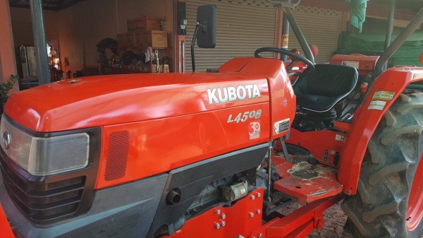 รถแทรกเตอร์มือสอง L4508DT รถในตำนานสวยๆเดิมๆทุกจุด ทนคุ้มค่าสุดๆ ใบมีดดันดิน ผานพรวน245,000บ. รถสวยสภาพดี ราคาถูก  ต้นทุนต่ำ ที่เพชรรุ่งเรือง แทร็กเตร์ มีให้เลือกกันหลายรุ่นครับ