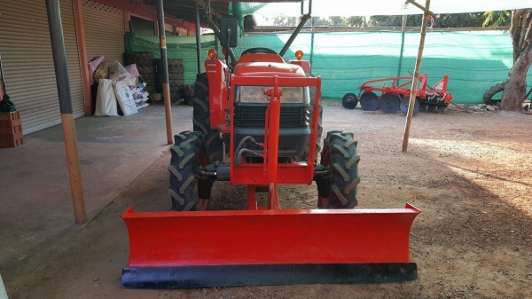 รถแทรกเตอร์มือสอง L4508DT รถในตำนานสวยๆเดิมๆทุกจุด ทนคุ้มค่าสุดๆ ใบมีดดันดิน ผานพรวน245,000บ. รถสวยสภาพดี ราคาถูก  ต้นทุนต่ำ ที่เพชรรุ่งเรือง แทร็กเตร์ มีให้เลือกกันหลายรุ่นครับ