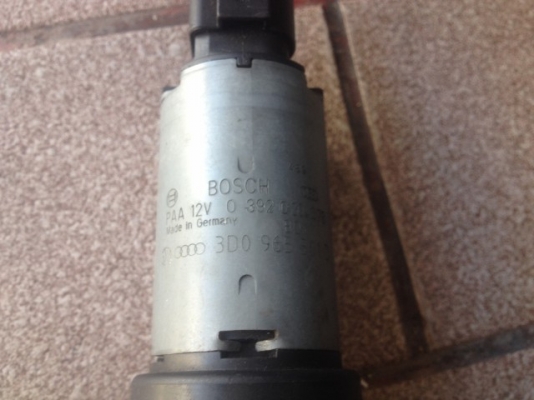 ปั้มน้ำ BOSCH 12V รถยุโรปเก่าญี่ปุ่นเเท้สภาพดี