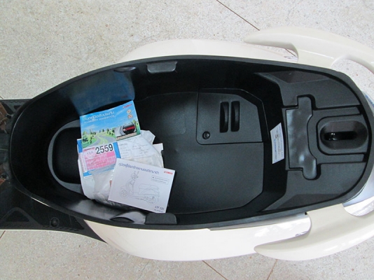 ขาย Grand Filano ปี 2015 ไมล์แท้ 5313 กม รถหัวฉีดประหยัดน้ำมันสูงสุดถึง 60 กม./ลิตร ที่เก็บของใต้เบาะขนาดใหญ่ สีขาว