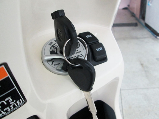 ขาย Grand Filano ปี 2015 ไมล์แท้ 5313 กม รถหัวฉีดประหยัดน้ำมันสูงสุดถึง 60 กม./ลิตร ที่เก็บของใต้เบาะขนาดใหญ่ สีขาว