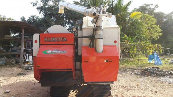 ขายรถเกี่ยวข้าว KUBOTA DC70G ใช้งานน้อย9&times;&times;ชม. ปี57 สภาพพร้อมใช้งาน เอกสารเล่มทะเบียนพร้อมโอน สนใจโทร 090-8588220คุณนะ 093-3258446คุณบิว หรือเข้าดูสินค้าอื่นๆได้ที่ www.truck.in.th/498 หรือเพจFacebook ณรงค์ ซื้อขายรถมือสอง (เว็บไซต์ส่วนตัว) หรื