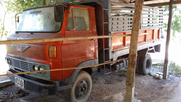 ขาย Hino km 6 สูบ ดั้มใหญ่ ไม่มีทะเบียน