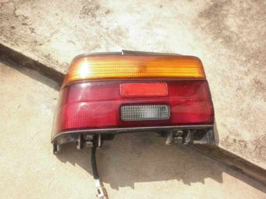 ขายไฟท้าย TOYOTA 3ห่วงด้านซ้ายของเเท้