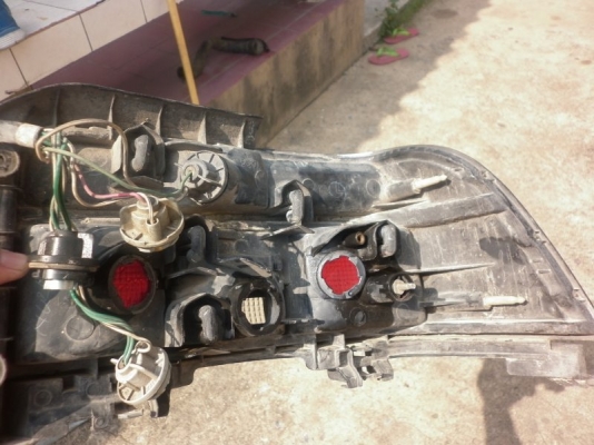 ขายไฟท้าย TOYOTA 3ห่วงด้านซ้ายของเเท้