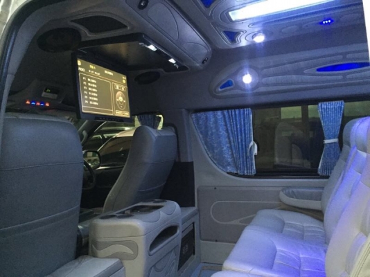 TOYOTA COMMUTER 2.5ดีเซล เกียร์ MTปี2011 โทร 098-919-0159 ดาวออโต้เบสท์