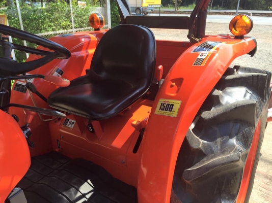 ขายรถไถ Kubota L4708(4WD) พร้อมใบมีดและผานพรวนช้าง 24x5 พร้อมใช้งาน
