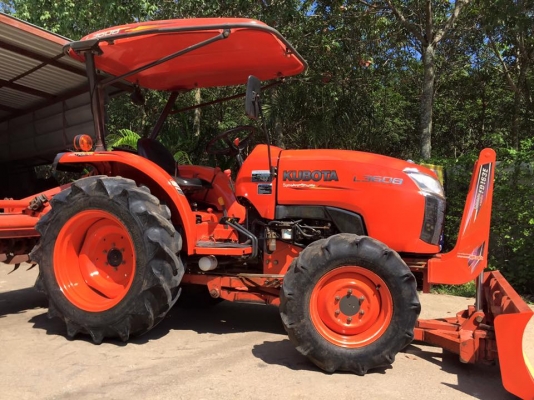 ขายรถไถ Kubota L3608(4WD) พร้อมใบมีดและโรตารีช้าง รถสีเดิม พร้อมใช้งาน