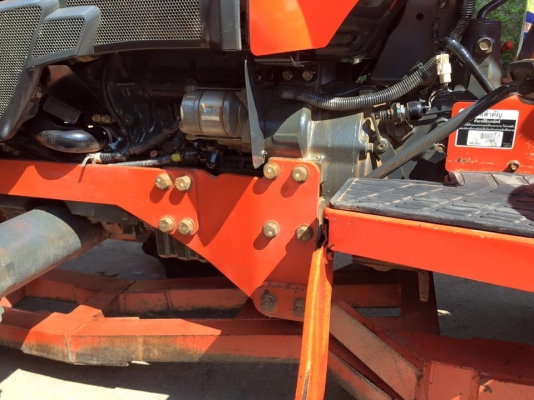 ขายรถไถ Kubota L3608(4WD) พร้อมใบมีดและโรตารีช้าง รถสีเดิม พร้อมใช้งาน