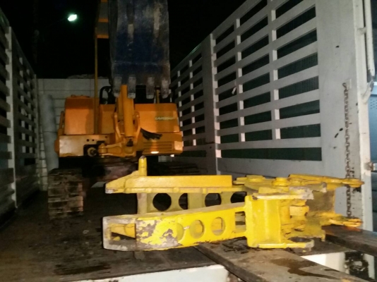 จัดส่งให้ลูกค้า กระบี่แล้วนะครับ รถขุด YANMAR B37 พร้อมหัวคีบ  และบุ้งกี๋ ขอบคุณครับ