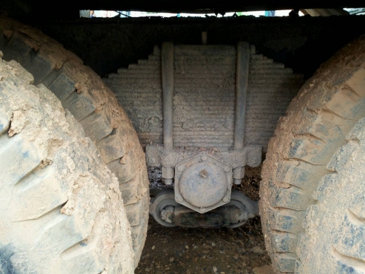 รถฮีโน่ 10 ล้อ บรรทุกน้ำ  KT - 725  / 168 แรงม้า.   สนใจติดต่อ  081 - 6079515