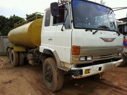 รถฮีโน่ 10 ล้อ บรรทุกน้ำ  KT - 725  / 168 แรงม้า.   สนใจติดต่อ  081 - 6079515